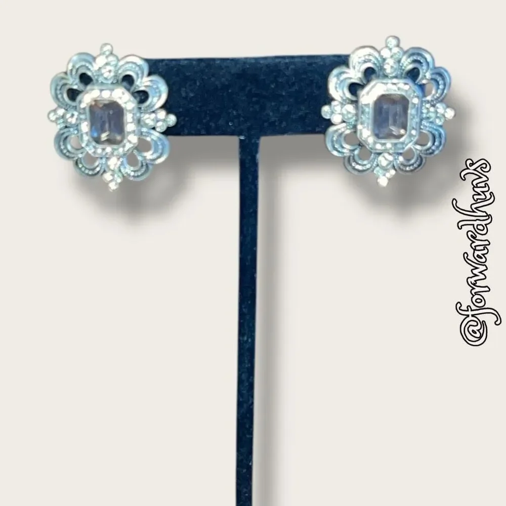 Vintage Avon Crystal Earrings – Timeless Silver-Plated Elegance